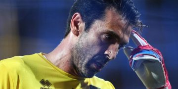 El portero Gianluigi Buffon cuelga los guantes a los 45 años