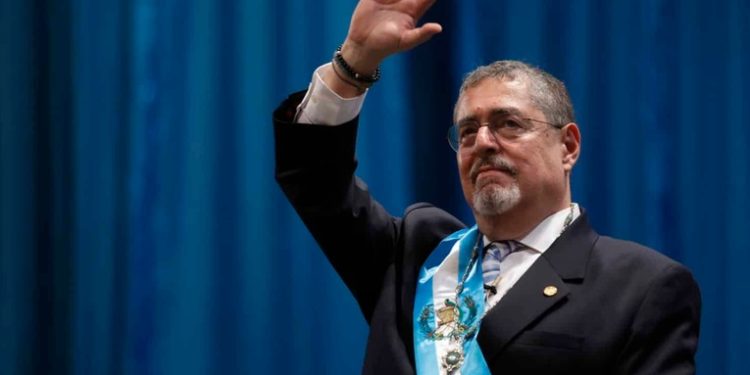 El presidente Arévalo se ausentará de la toma de posesión de Bukele para asistir a reuniones en la ONU