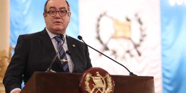 El presidente Giammatttei entregará mañana al Congreso el informe de su tercer año de gobierno