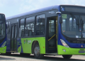 El primer lote de buses para el transporte urbano llego al país este martes