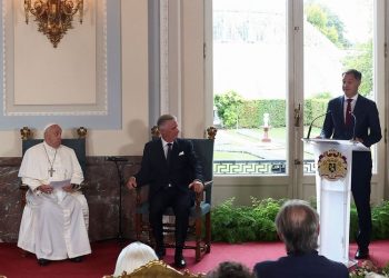 El primer ministro belga reclama al papa que las víctimas de abusos necesitan justicia