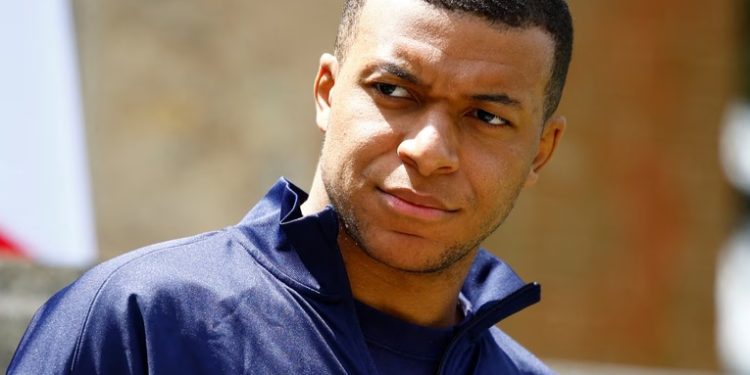 El PSG acusa a Mbappé de no tener 'ninguna clase' tras las palabras del jugador