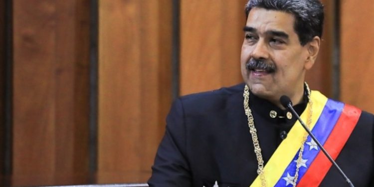 El que se mete con Venezuela se seca: Maduro insta a Noboa a ocuparse del berenjenal en Ecuador