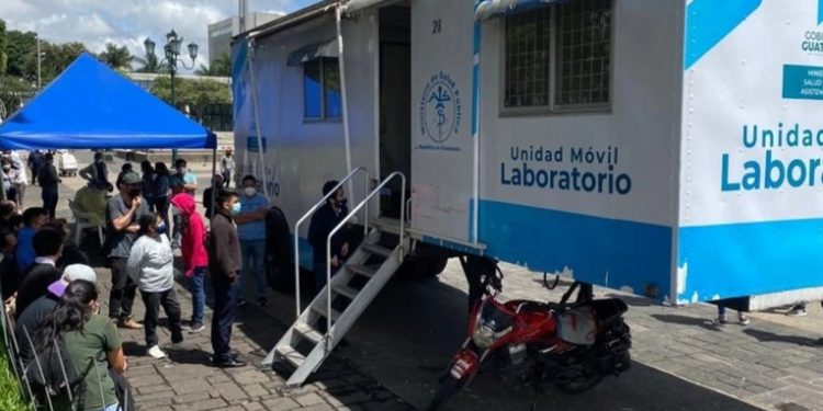 El área de salud central mantiene un monitoreo de los casos positivos de Covid-19 en la capital