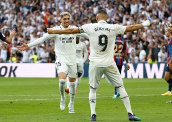 El Real Madrid derriba a un endeble Barí§a en el primer Clásico de Liga