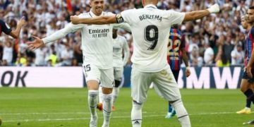 El Real Madrid derriba a un endeble Barí§a en el primer Clásico de Liga