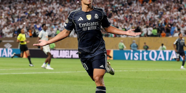 El Real Madrid firma su mejor partido y se medirá con Juventus en octavos del Mundial de Clubes