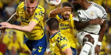 El Real Madrid no pasa del empate en Las Palmas y ve como el Barça se aleja a cuatro puntos