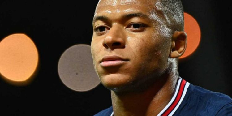 El Real Madrid ofrece 160 millones por Mbappé y el PSG lo ve insuficiente