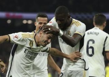 El Real Madrid recupera el liderato con un gol de Lucas Vázquez en el descuento