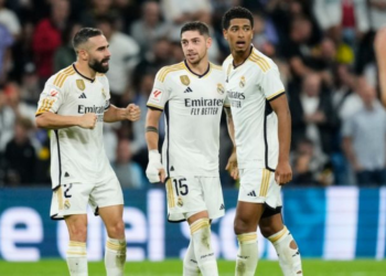 El Real Madrid remonta ante la Real Sociedad para mantener el pleno en LaLiga