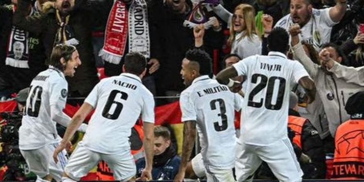 El Real Madrid remonta y golea al Liverpool 2-5 en los octavos de final de la Champions