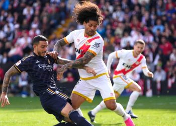 El Real Madrid se atasca y cede dos puntos en su visita al Rayo Vallecano