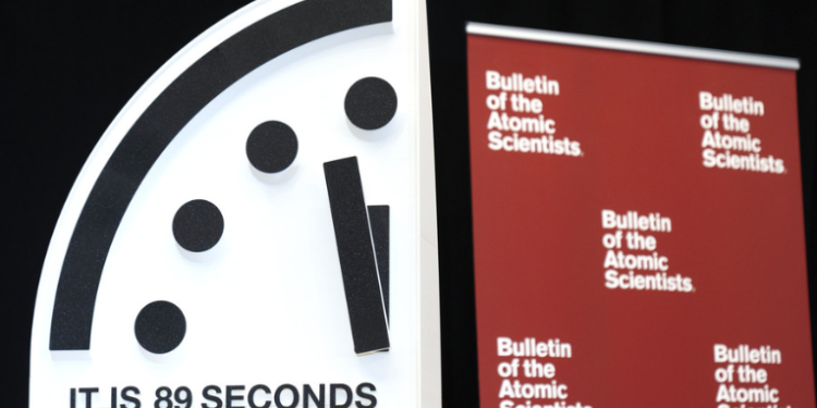 El Reloj del Juicio Final se aproxima más que nunca al apocalipsis