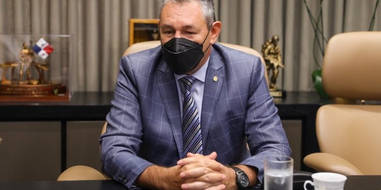 El representante de la OPS hace llamado a la población para vacunarse