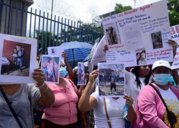 El Salvador: aumentan denuncias de abuso de detenciones