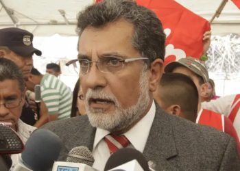 El Salvador declara culpable de corrupción a Schafik Handal