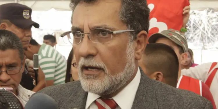 El Salvador declara culpable de corrupción a Schafik Handal