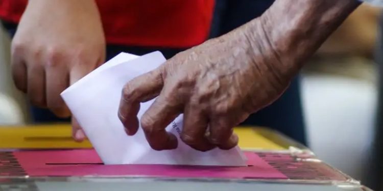 El Salvador inicia recuento final de elecciones legislativas