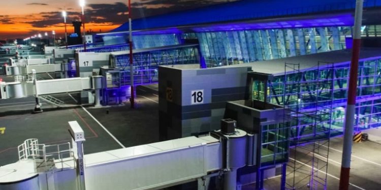 El Salvador: rechazan negociaciones para nuevo aeropuerto