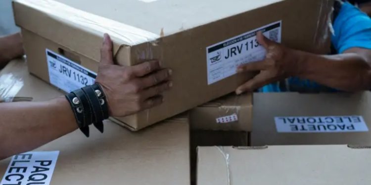 El Salvador vota en municipales, oficialismo espera triunfo