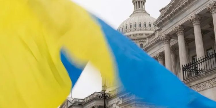 El Senado de EE. UU. aprueba crucial ayuda a Ucrania