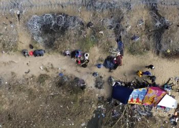 El Supremo desbloquea la expulsión de migrantes en Texas