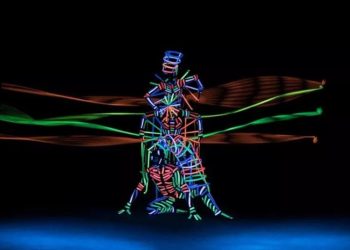 El Teatro Negro de Praga y su explosión de colores en la oscuridad se presentará en Guatemala