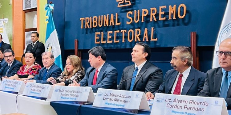El Tribunal Supremo Electoral oficializa los resultados y Sandra Torres junto a Bernardo Areválo competirán en segunda vuelta