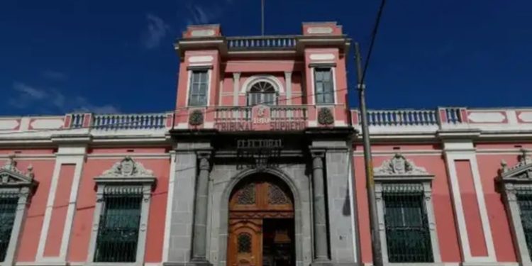 El Tribunal Supremo Electoral realiza simulacro de transmisión de datos electorales