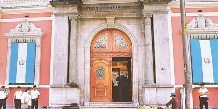 El TSE registra 45 mil 579 candidatos a puestos de elección popular