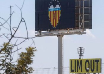 El Valencia suspende su Junta General Ordinaria a causa de las protestas contra la gestión del club