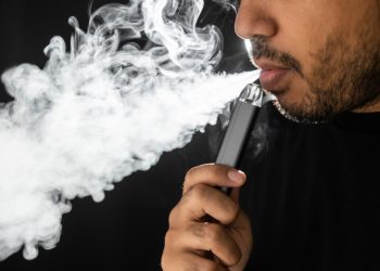 El vapeo aumenta en casi un 20 % el riesgo de insuficiencia cardíaca