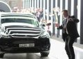 Elon Musk inaugura su primera fábrica europea de Tesla