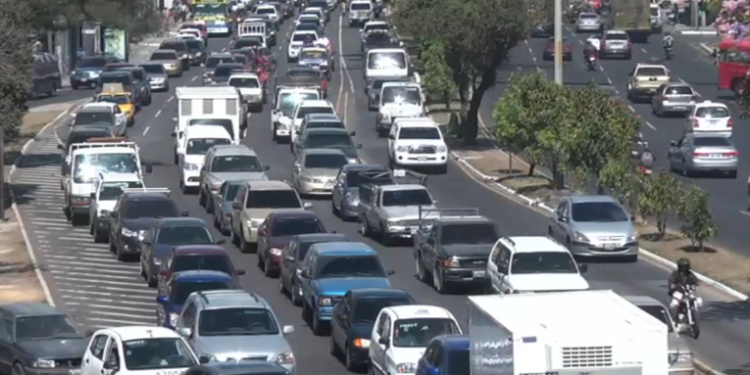 EMETRA espera circulación por la ciudad de 1 millón 200 mil vehí­culos diarios durante diciembre