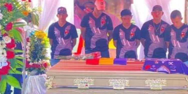 Emotivo homenaje póstumo a Julio Ariz 'El Loco' Leiva en el Estadio Municipal de San Pedro