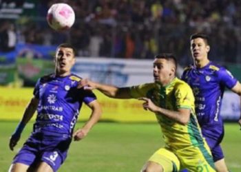 Empate sin goles en la ida de la semifinal entre Xinabajul-Huehue y Cobán Imperial