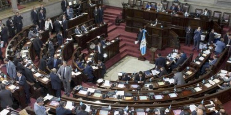 Empleados de los organismos Ejecutivo y Legislativo gozarán de descanso laboral por fiestas navideñas