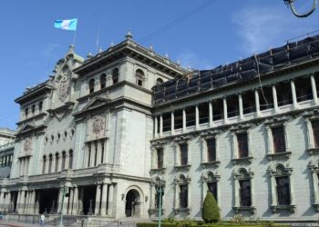 Empleados públicos inician descansos navideños; servicios esenciales seguirán activos