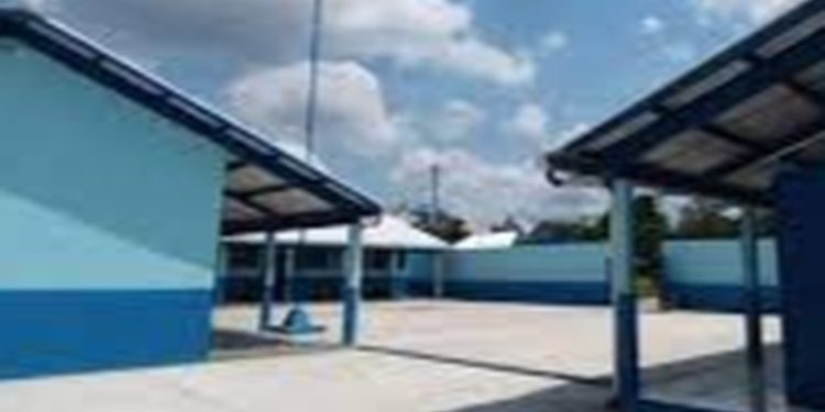 Empresa constructora enfrentará denuncia penal por dejar sin terminar la construcción de 9 escuelas en la capital