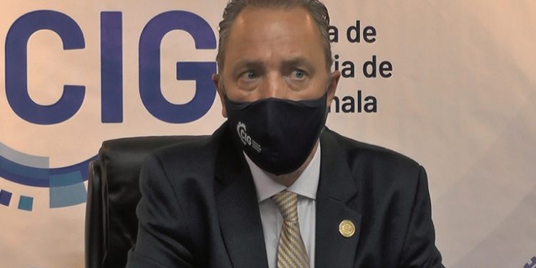 Empresarios piden a la población hacer conciencia para evitar nuevos cierres del paí­s