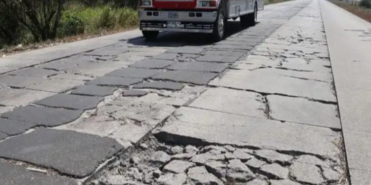 Empresarios se quejan de mal estado de la red vial actual del país