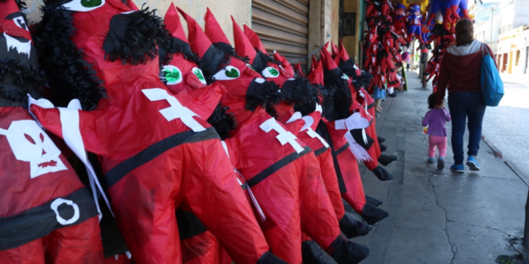 Empresas y asociaciones lanzan campaña *Recupera* enfocada en la tradicional quema del diablo, pero reciclando