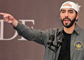 En El Salvador multarán a compañí­as telefónicas por bloquear discurso de Nayib Bukele