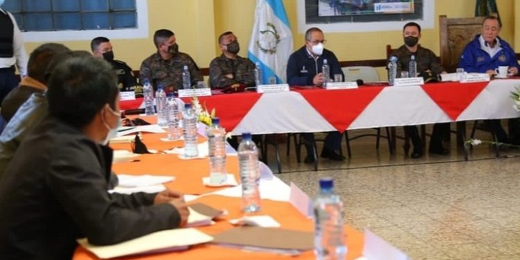 En Nahualá se realizó una nueva mesa de diálogo entre los pobladores de este municipio y de Santa Catarina Ixtahuacán