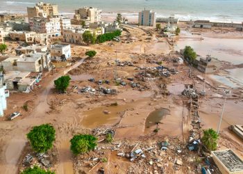 Encarcelan a 8 funcionarios en Libia por el colapso de dos presas que dejó miles de muertos