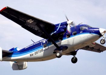 Encuentran con pasajeros vivos el avión desaparecido en Siberia