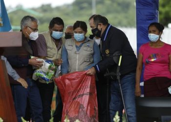 Entregan raciones de alimentos en Atescatempa, Jutiapa