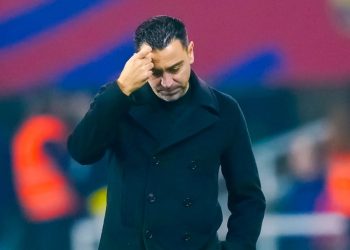 Entrenadores descartan reemplazar a Xavi Hernández