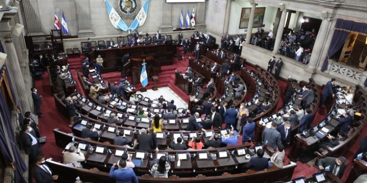 Envían a comisión legislativa de Finanzas Iniciativa de ley para prórroga de subsidio al gas propano